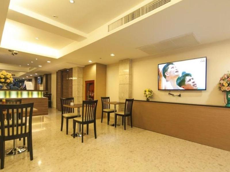 Gateway Hotel image