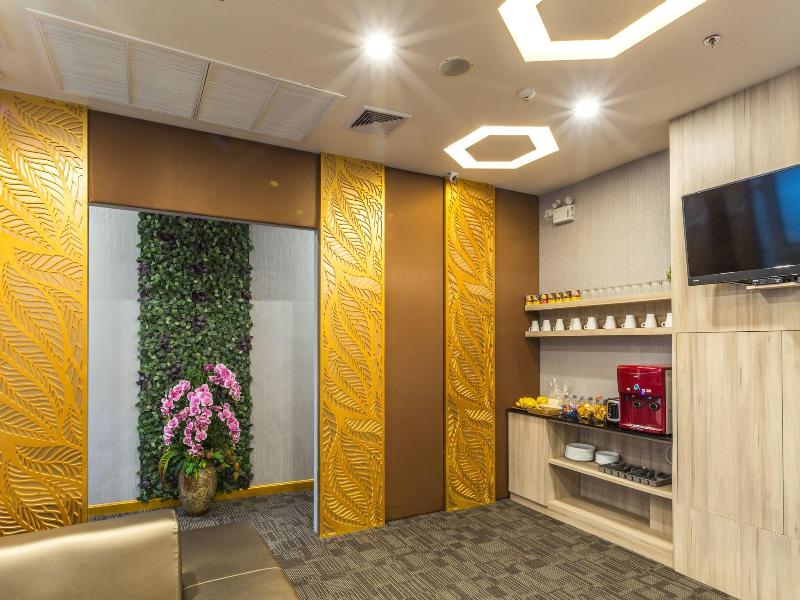 Leela Orchid Hotel image