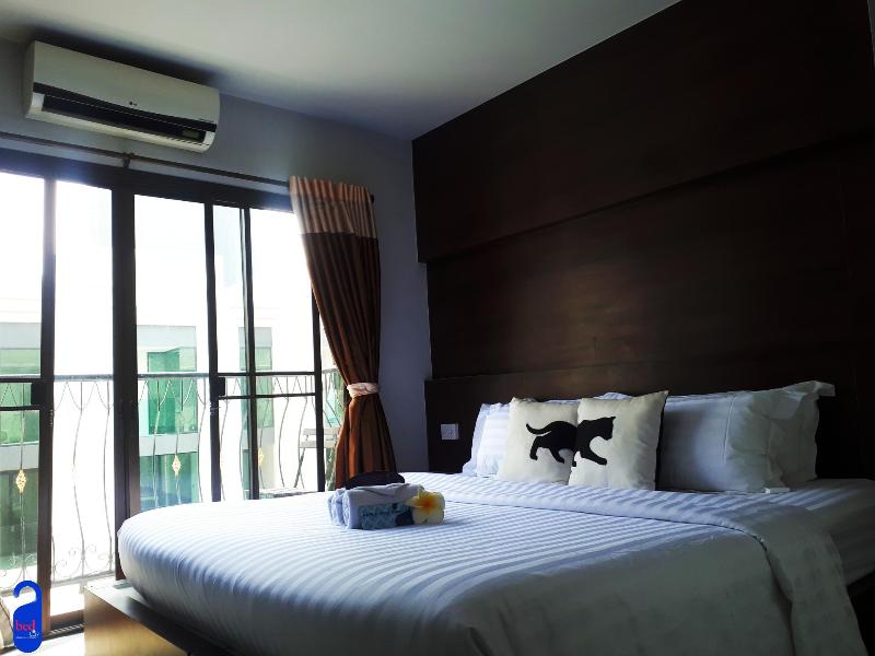 Bed by City Surawong Patpong