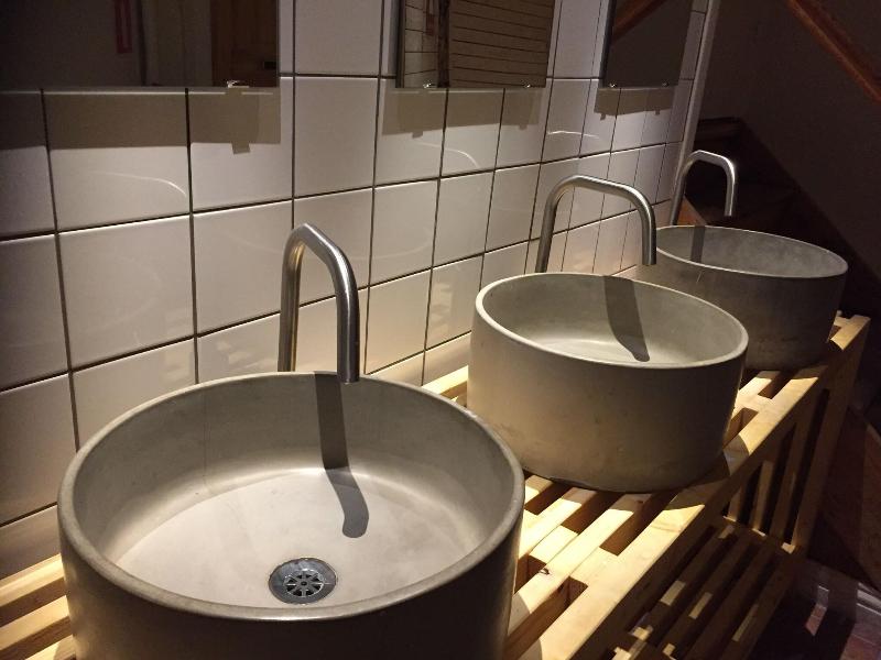 City Backpackers Hostel image