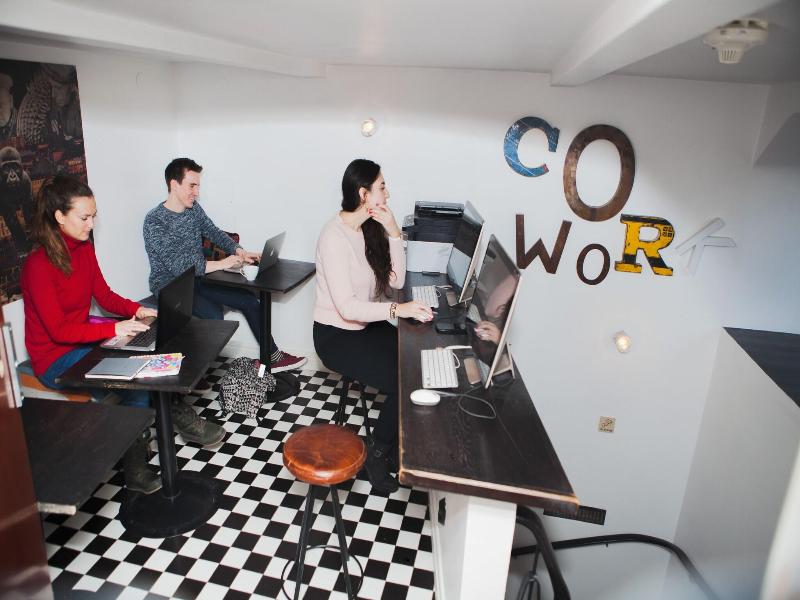 City Backpackers Hostel image