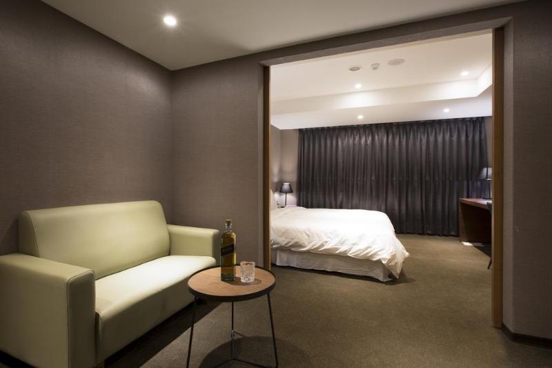 Taipei Noble Hotel image