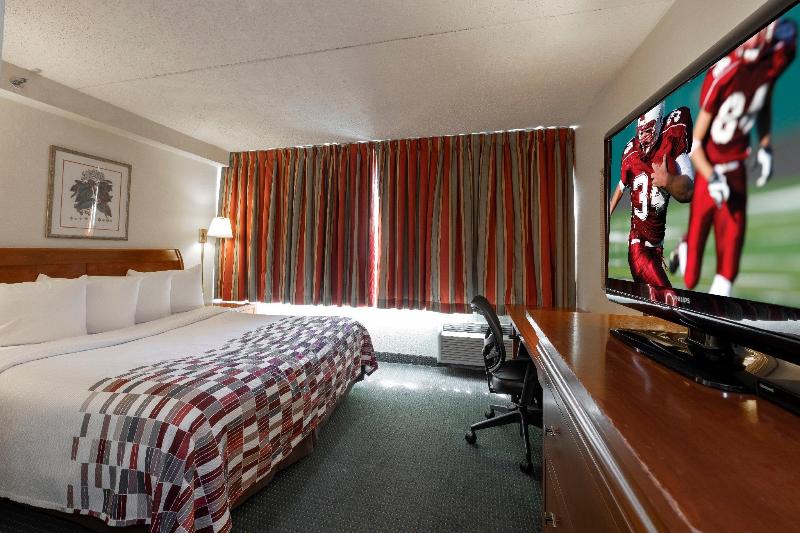 Red Roof Inn Suites Newark University