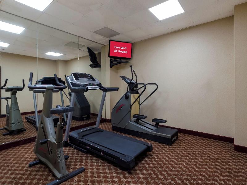 Red Roof Inn & Suites Newark - University image
