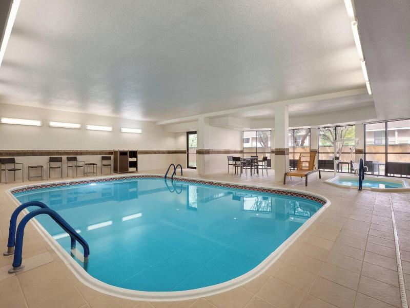 Courtyard By Marriott Lubbock image