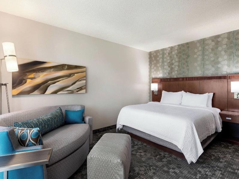 Courtyard By Marriott Lubbock image