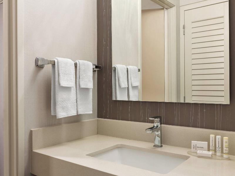 Courtyard By Marriott Lubbock image