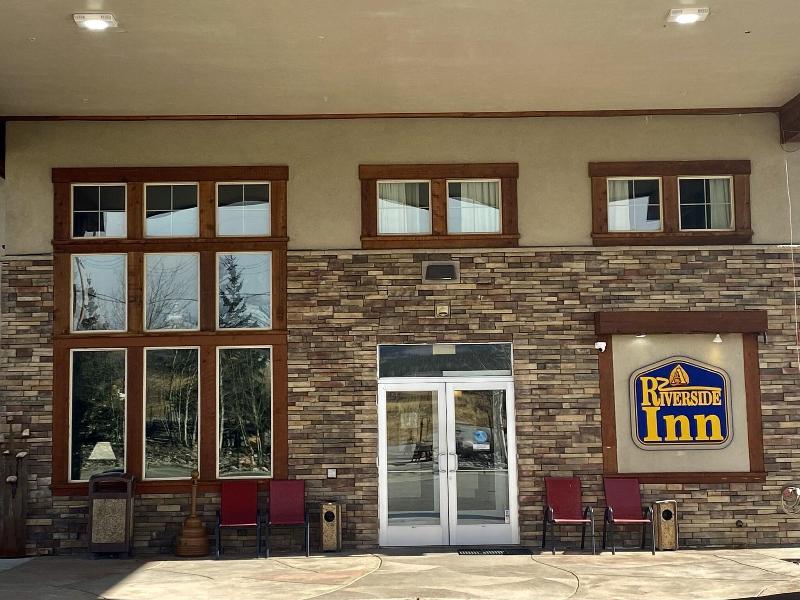 A Riverside Inn Travelodge By Wyndham image