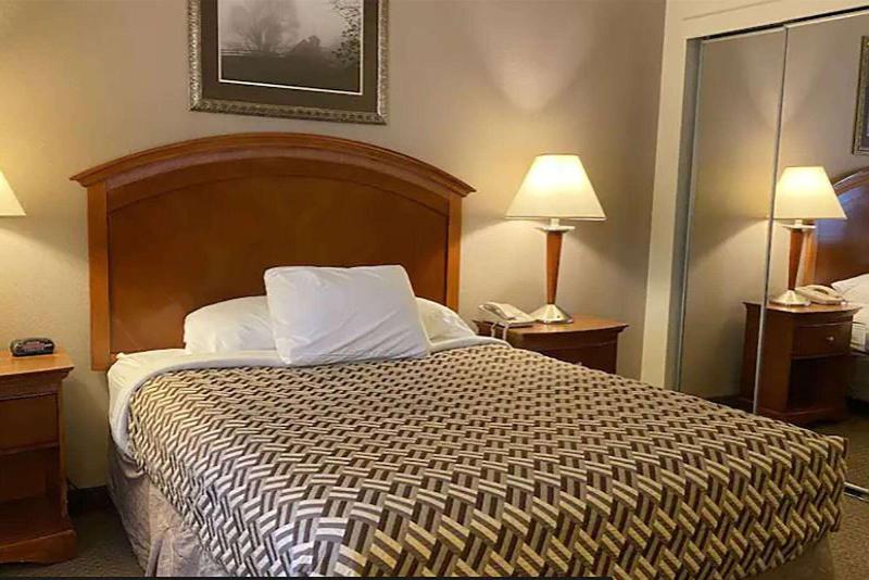 A Riverside Inn Travelodge By Wyndham image