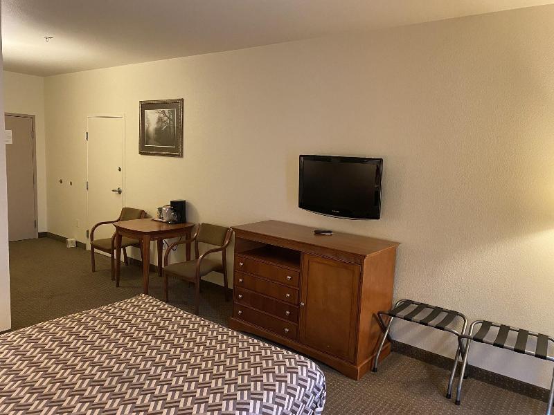 A Riverside Inn Travelodge By Wyndham image 4
