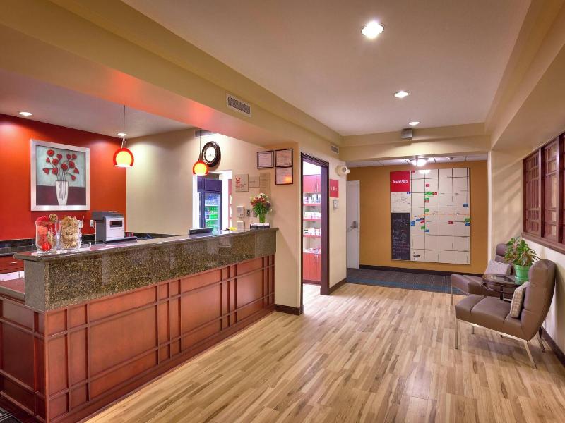 Towneplace Suites Marriott Meridian image