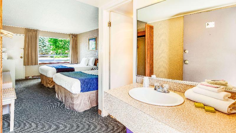 Stardust Motel Wallace image