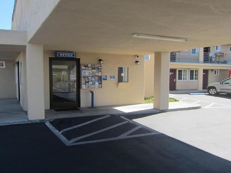Pacific Best Inn image