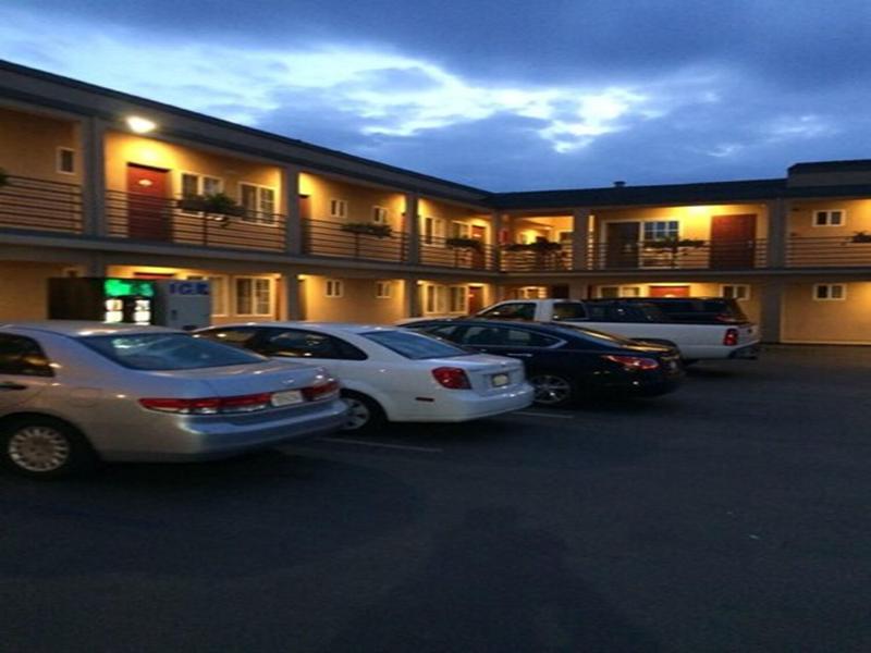 Pacific Best Inn image