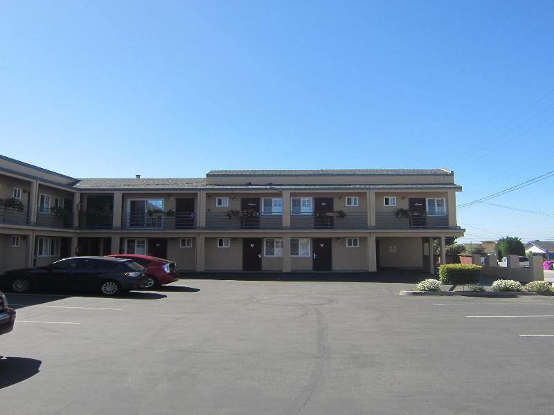 Pacific Best Inn image