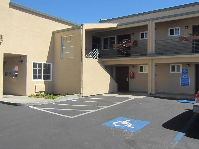 Pacific Best Inn image
