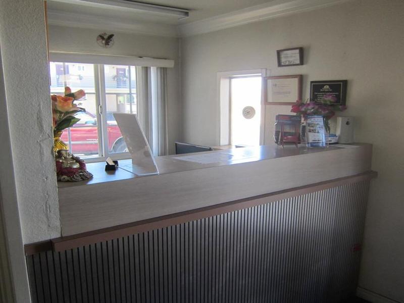 Pacific Best Inn image