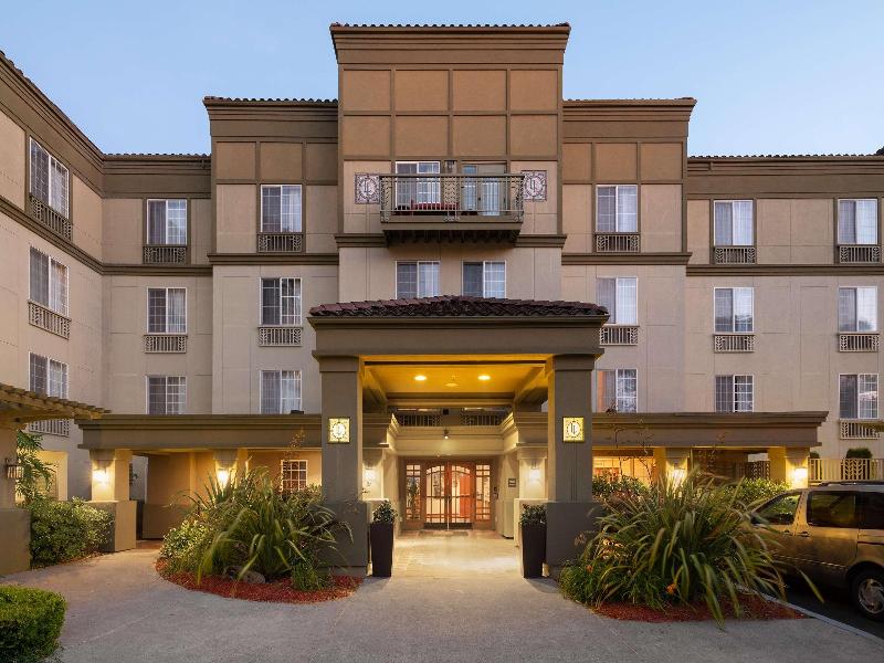 Larkspur Landing Extended Stay Suites Campbell image