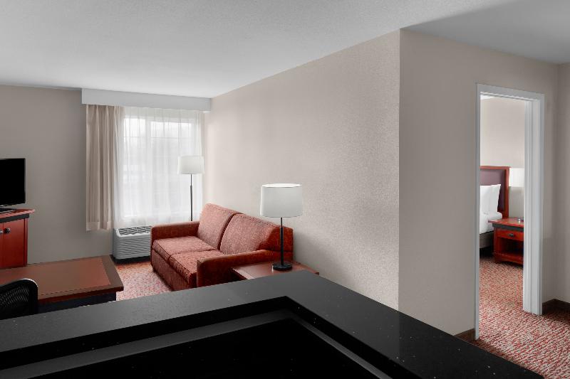 Larkspur Landing Extended Stay Suites Campbell image