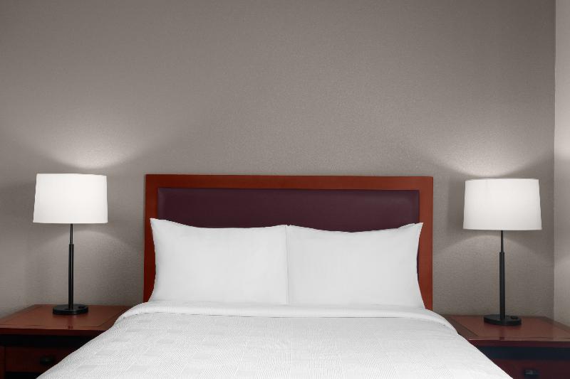 Larkspur Landing Extended Stay Suites Campbell image