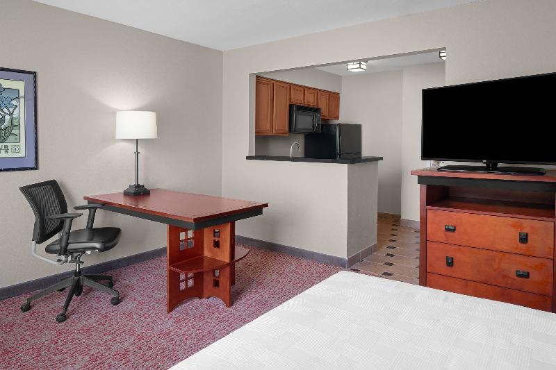 Larkspur Landing Extended Stay Suites Campbell image
