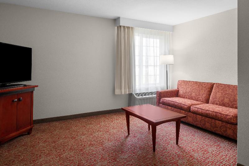 Larkspur Landing Extended Stay Suites Campbell image