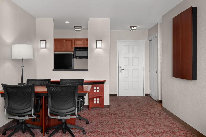 Larkspur Landing Extended Stay Suites Campbell image