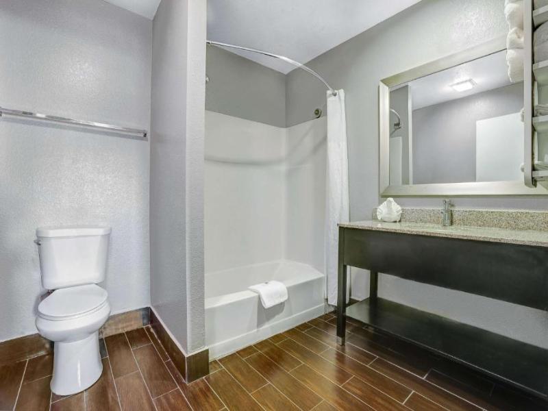 Motel 6 Ukiah, CA - North image