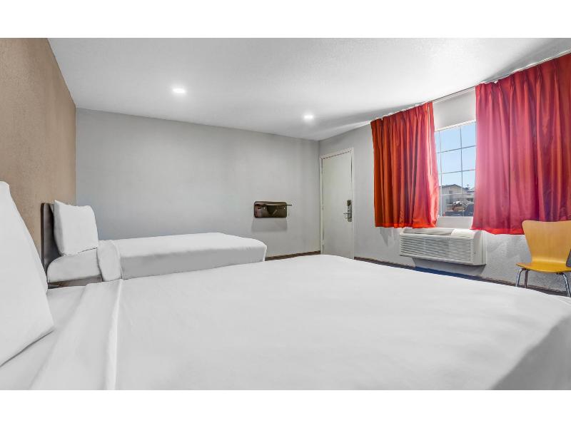 Motel 6 Ukiah, CA - North image