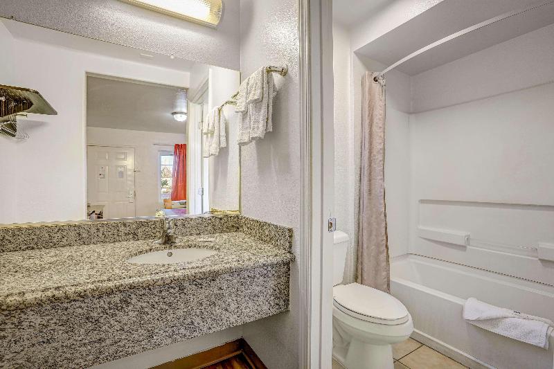 Motel 6 Marysville CA image