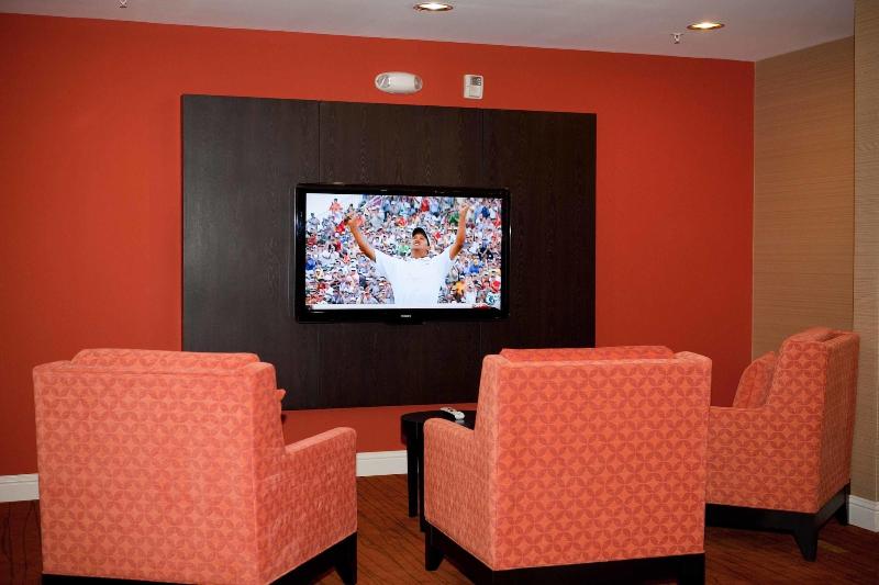 Courtyard By Marriott Chico image