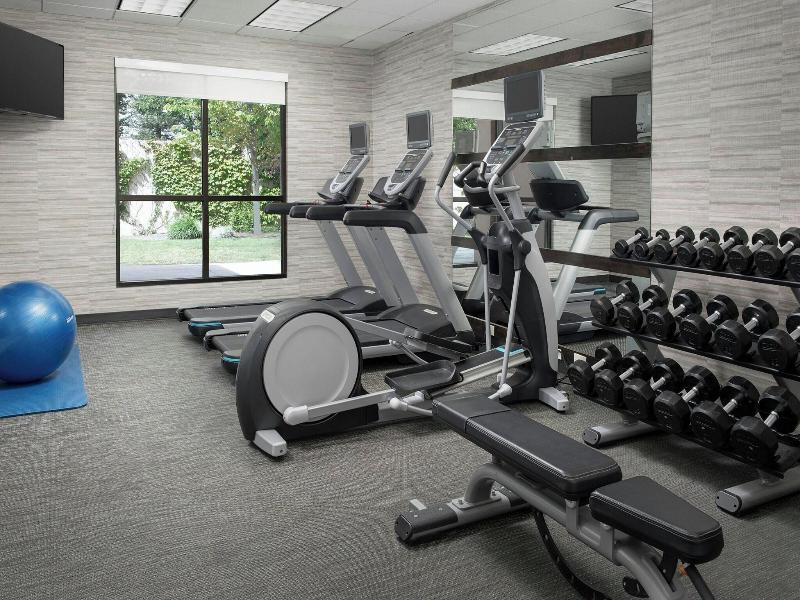 Courtyard By Marriott Chico image