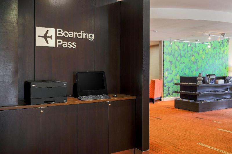 Courtyard By Marriott Chico image
