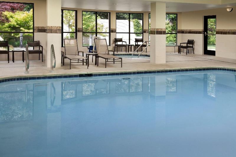 Courtyard By Marriott Chico image