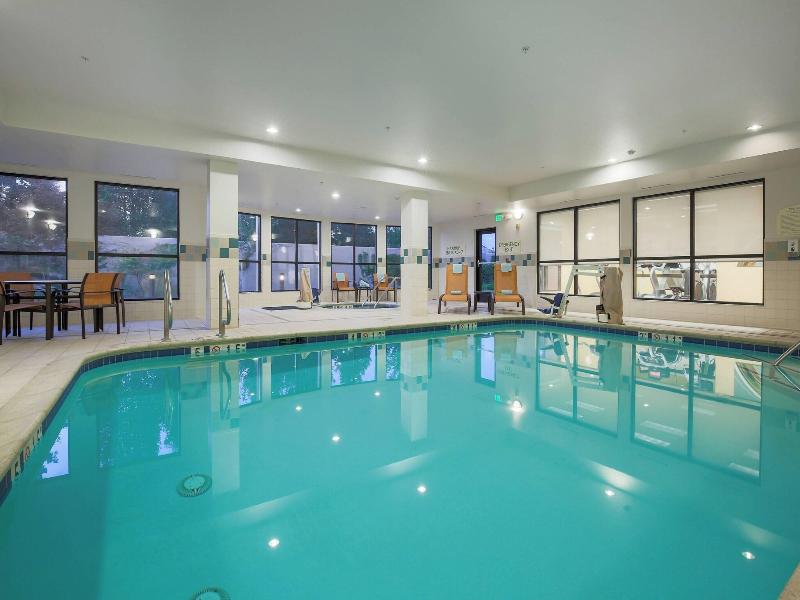 Courtyard By Marriott Chico image