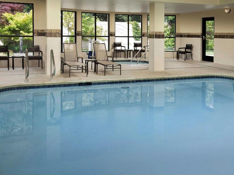 Courtyard By Marriott Chico image