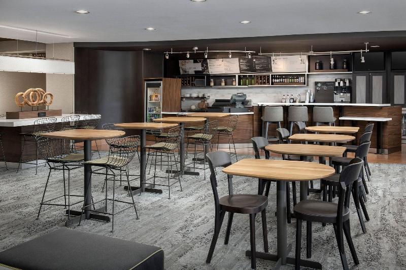 Courtyard By Marriott Chico image