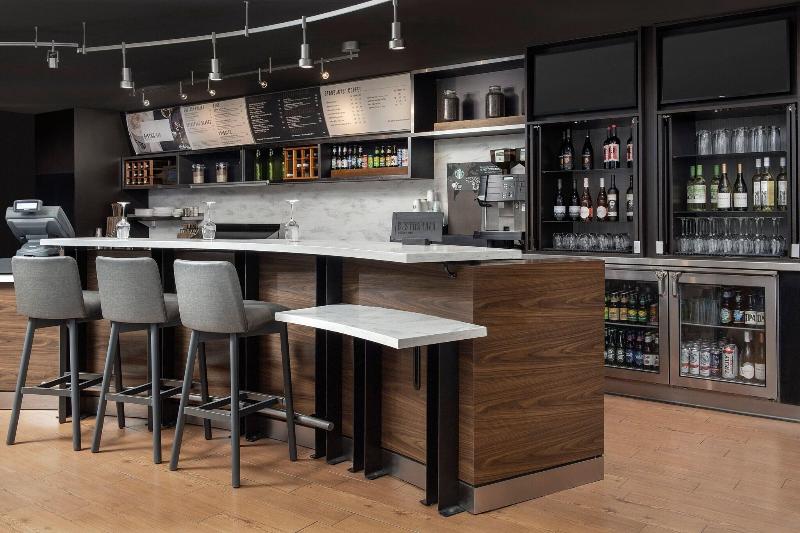 Courtyard By Marriott Chico image