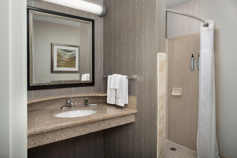 Courtyard By Marriott Chico image