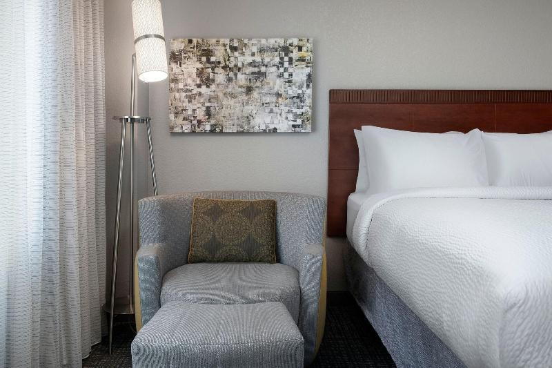 Courtyard By Marriott Chico image