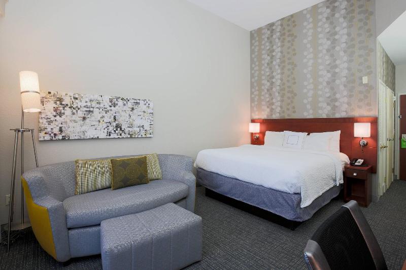 Courtyard By Marriott Chico image