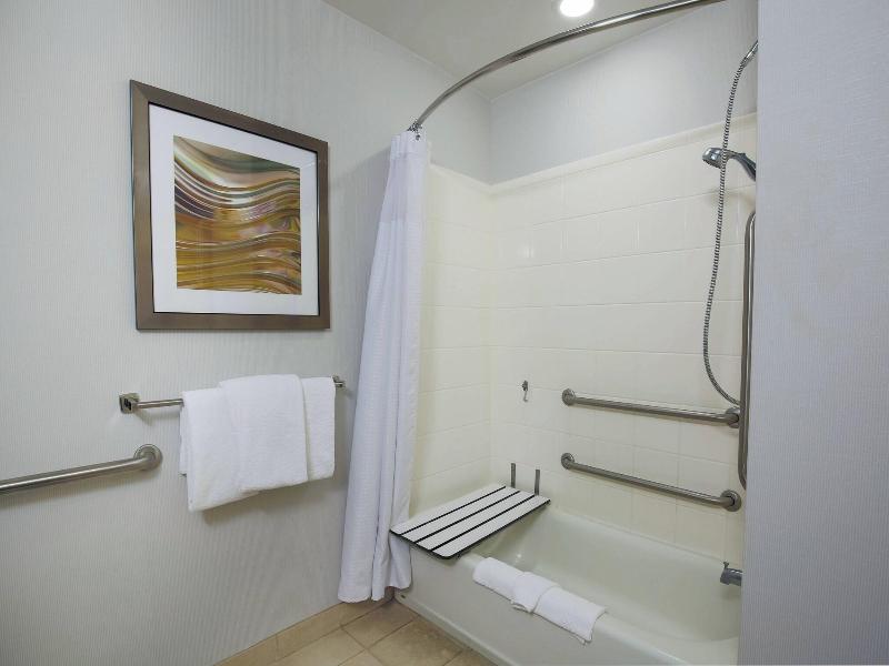 Courtyard By Marriott Chico image