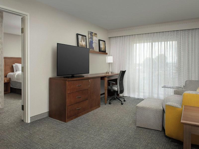 Courtyard By Marriott Chico image