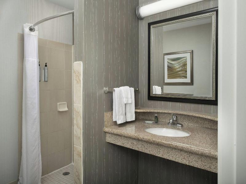 Courtyard By Marriott Chico image