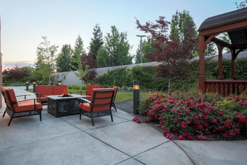 Courtyard By Marriott Chico image