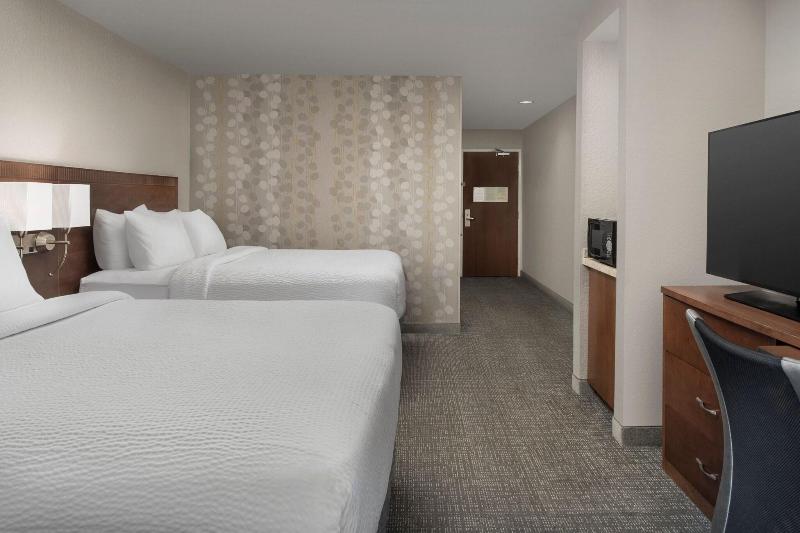 Courtyard By Marriott Chico image