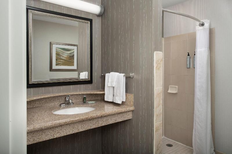 Courtyard By Marriott Chico image