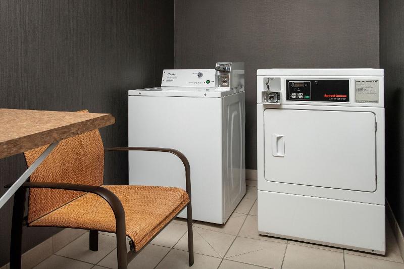 Courtyard By Marriott Chico image