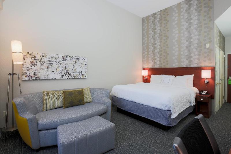 Courtyard By Marriott Chico image