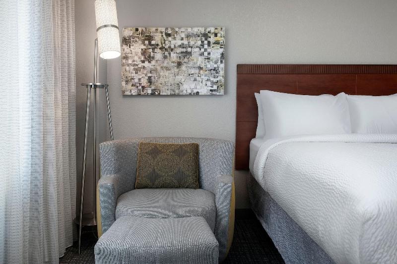 Courtyard By Marriott Chico image